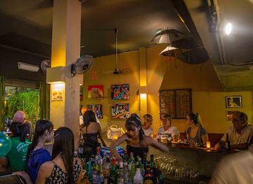 cambodia/siem-reap/charles-de-gaulle-boulevard/nightclub/charms-cambodia