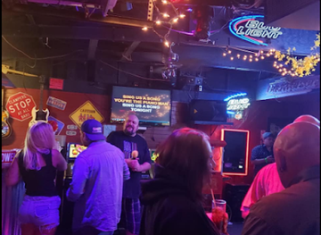 nevada/lamoille-canyon/nightclub/charlee-s-bar