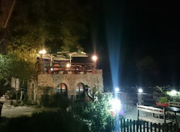 albania/kruje/nightclub/bar-restorant-merlika