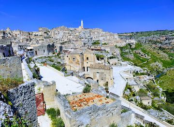 italy/matera/sasso-caveoso/nightclub/enoteca-dai-tosi-la-farmacia-di-turno-dai-tosi