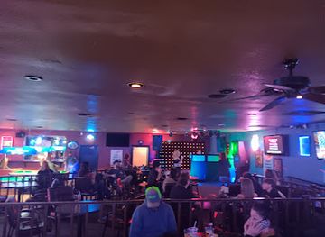 california/redding/nightclub/castle-lounge