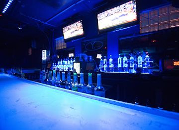 Yianni's