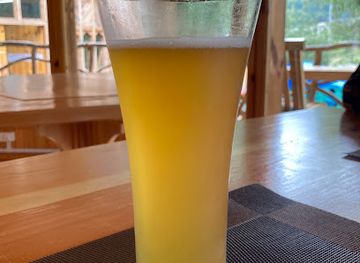 bhutan/jakar/nightclub/bumthang-brewery-red-panda-beer