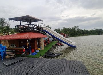 thailand/kanchanaburi/mueang-kanchanaburi/nightclub/npv