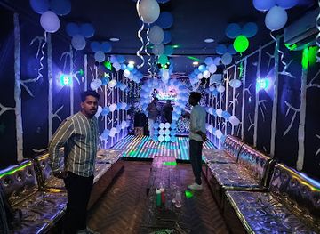 india/jabalpur/napier-town/nightclub/dx-cafe-lounge-best-party-hall-couple-sitting-cafe-couple-cabins-in-jabalpur