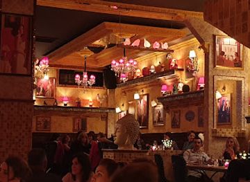 romania/dambovita/nightclub/tosca