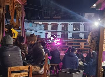 india/leh-ladakh/nightclub/lehchen-restaurant-and-bar