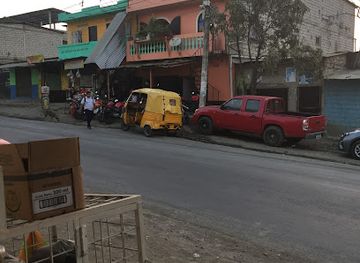 ecuador/guayaquil/nightclub/night-club-la-luna