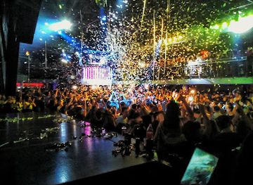 argentina/cuyo/nightclub/runner