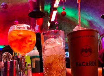 italy/naples/chiaia/nightclub/swig-chiaia