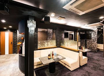 japan/tottori-sand-dunes/nightclub/the-club