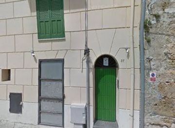 italy/palermo/kalsa/nightclub/pub