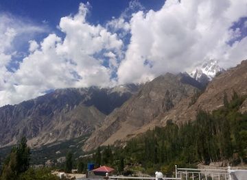 pakistan/hunza-valley/nightclub/cafe-culture-hunza