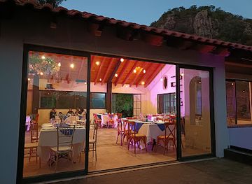 mexico/taxco/nightclub/salon-santa-fe