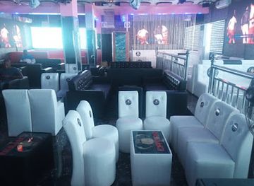 Le CAVIAR Nightclub