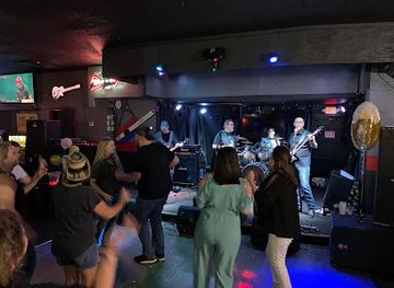 Alley Club