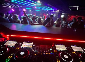 australia/surfers-paradise/nightclub/desire-nightclub