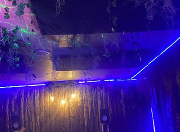 colombia/cocora-valley/nightclub/jumanji