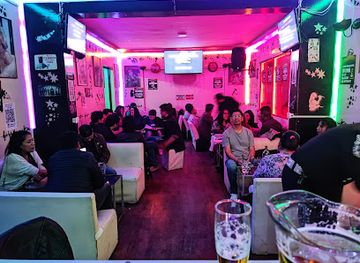 bolivia/cochabamba/calderon/nightclub/night-song-karaoke