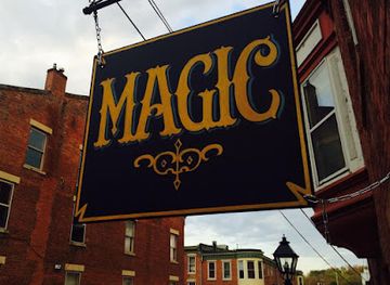 illinois/galena-historic-district/nightclub/p-t-murphy-magic-theatre