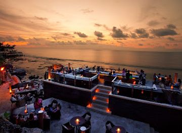 indonesia/bali/jimbaran/nightclub/rock-bar