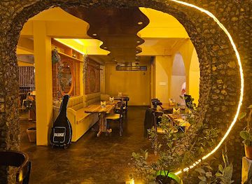 india/darjeeling/chowrasta/nightclub/the-patio-restaurant