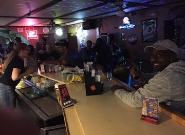 maryland/waldorf/nightclub/friendly-tavern-liquors