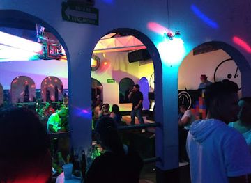 nicaragua/leon-volcano-boarding/nightclub/illiom-club