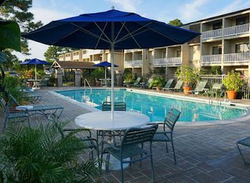 virginia/assateague-island-national-seashore/nightclub/best-western-chincoteague-island