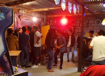 ecuador/chimborazo-region/nightclub/la-hueca-del-chavo