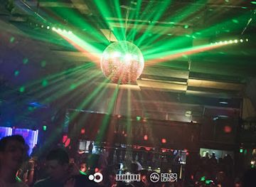 argentina/mendoza/nightclub/gutierrez-long-bar