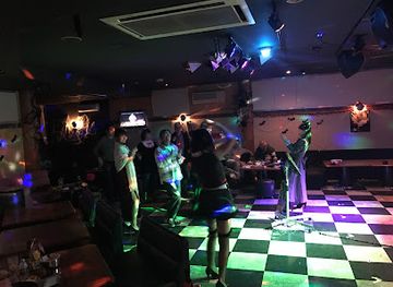 japan/yamanashi/nightclub/akari