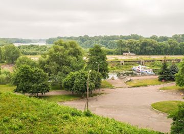 ukraine/chernihiv/nightclub/garden