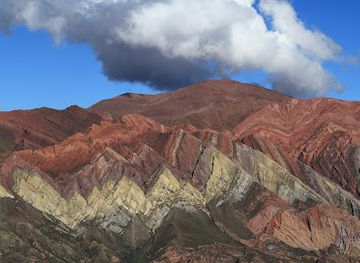 argentina/quebrada-de-humahuaca/nightclub/mirador-a-la-cercania-de-los-14-colores-del-hornocal