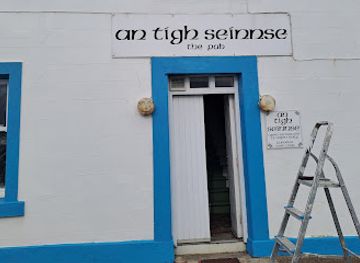 united-kingdom/isle-of-islay/bar/an-tigh-seinnse