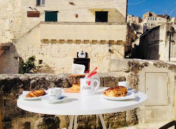 italy/matera/sasso-caveoso/nightclub/altieri-cafe