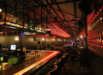 uganda/murchison-falls-national-park/nightclub/illusion