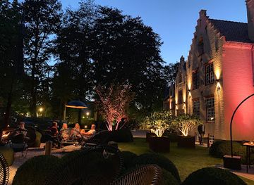 belgium/bruges/minnewater/nightclub/bar-boutique