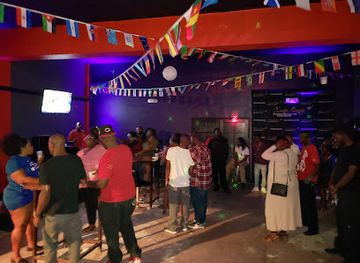 Xscape Lounge & Nightclub