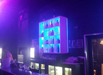 france/burgundy-vineyards/nightclub/le-klub