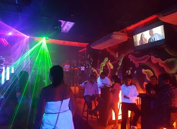 Hi5 Pub & Nightclub