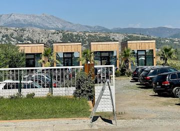 albania/lezhe/nightclub/havana-house