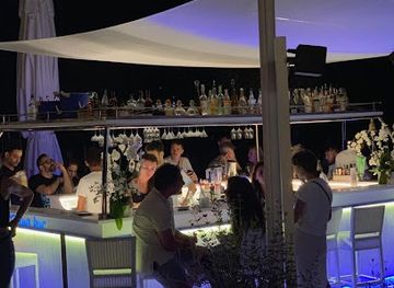 italy/positano/nightclub/ocean-bar