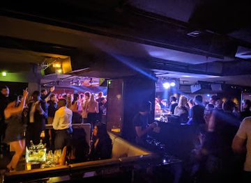 italy/milan/duomo/nightclub/armani-prive