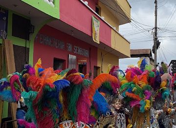 Plaza y Mercado Santo Tomás