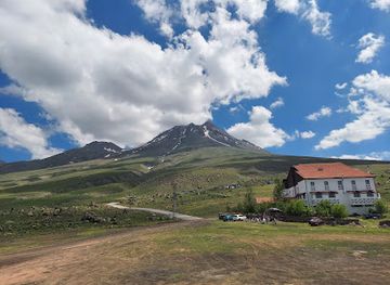 turkiye/paphlagonia/nightclub/paragliding-take-off