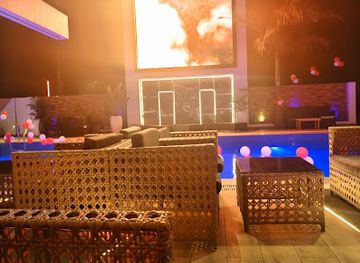 Varlaine Lounge