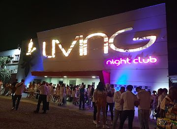 Living Night Club