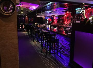 illinois/schaumburg/nightclub/escape-lounge-sports-bar