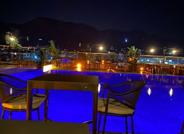 cyprus/kyrenia/bellapais/nightclub/sky-lounge-bar